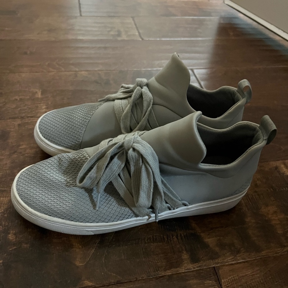 Steve Madden tennis shoes